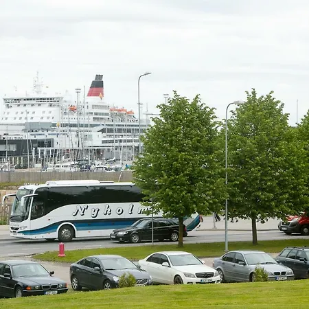 アパート Urban Two-level 13 タリン